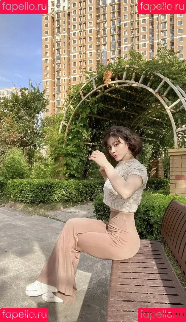 Yuan Herong Onlyfans Photo Gallery 