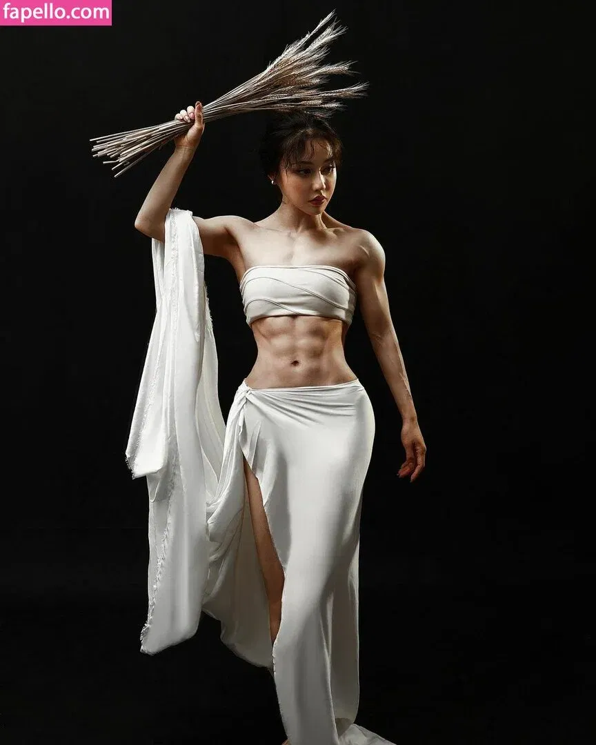 Yuan Herong Onlyfans Photo Gallery 