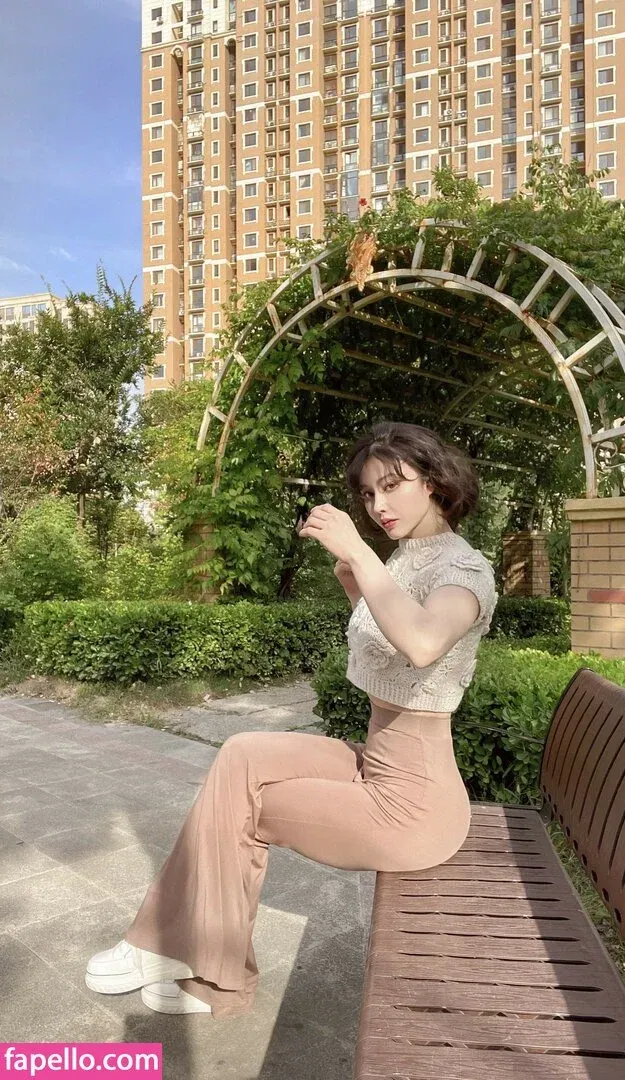 Yuan Herong Onlyfans Photo Gallery 