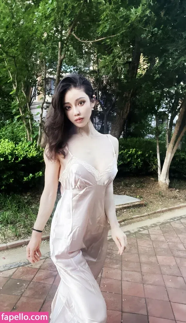 Yuan Herong Onlyfans Photo Gallery 