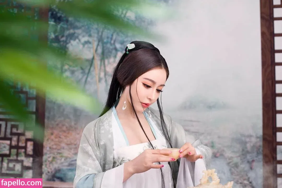 Yuan Herong Onlyfans Photo Gallery 