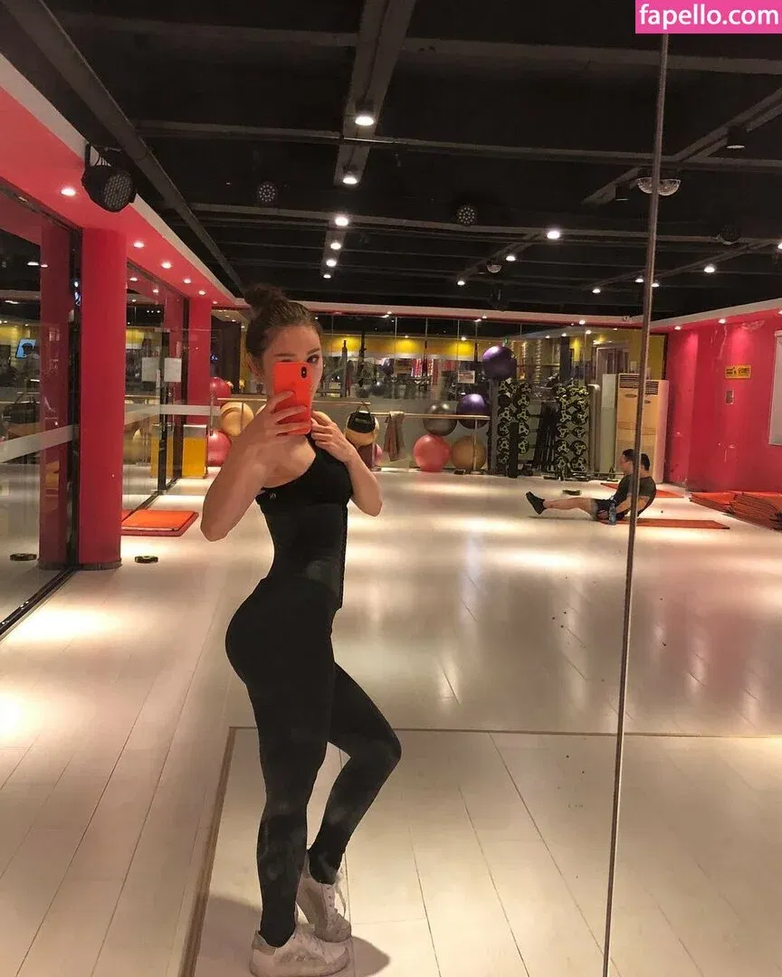 Yuan Herong Onlyfans Photo Gallery 