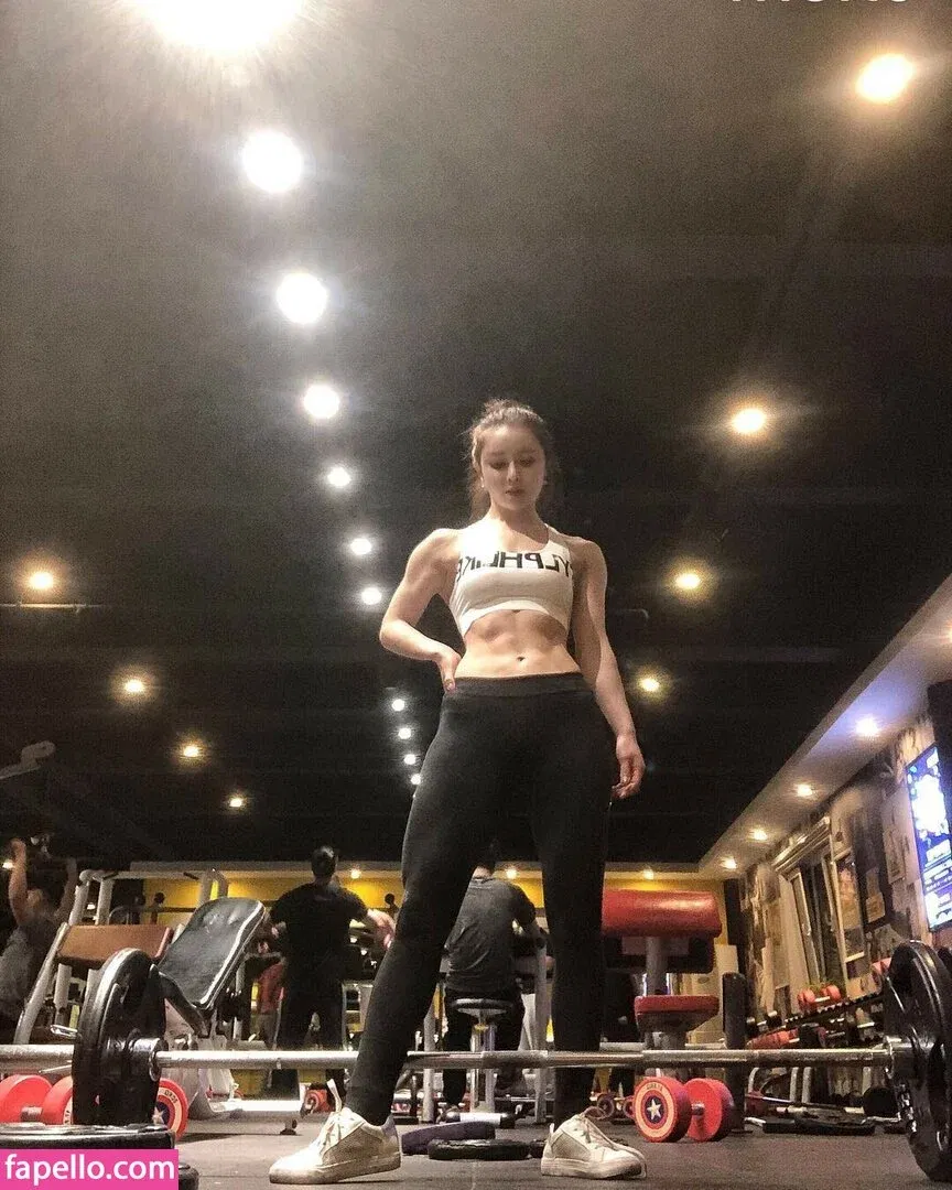 Yuan Herong Onlyfans Photo Gallery 