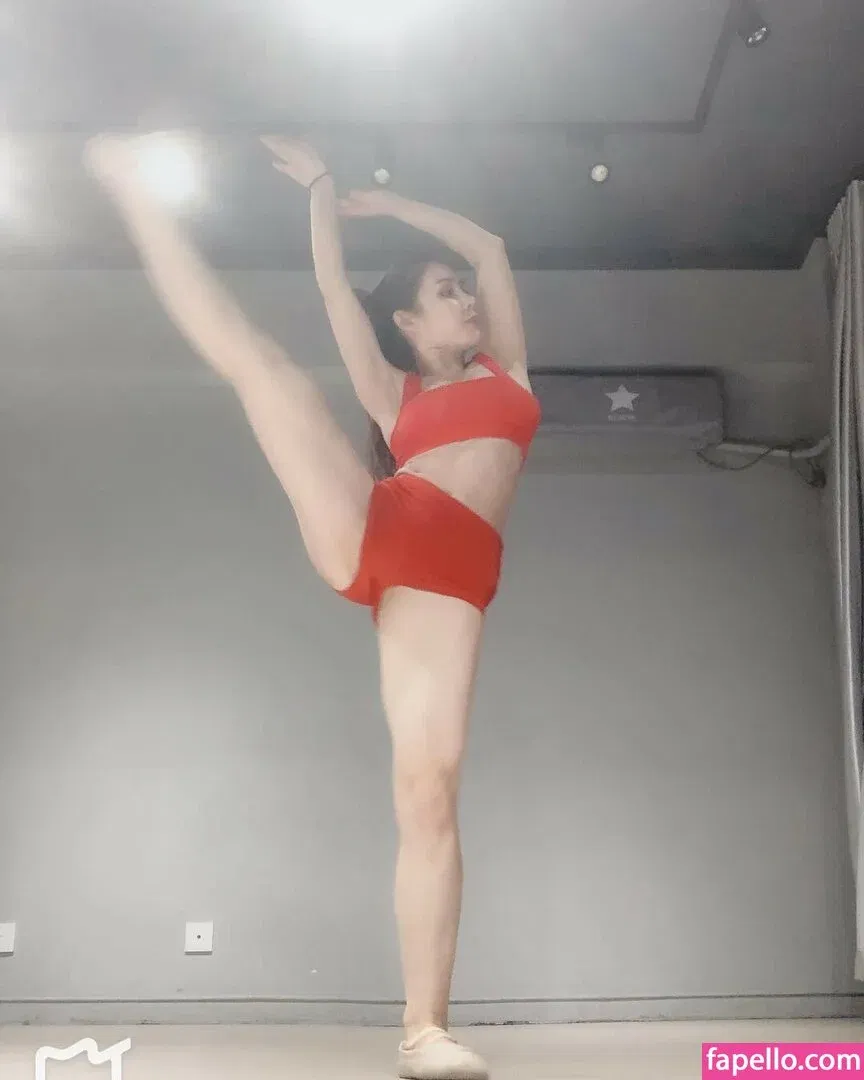 Yuan Herong Onlyfans Photo Gallery 