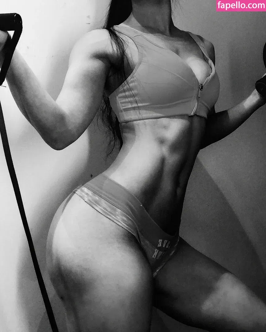 Yuan Herong Onlyfans Photo Gallery 