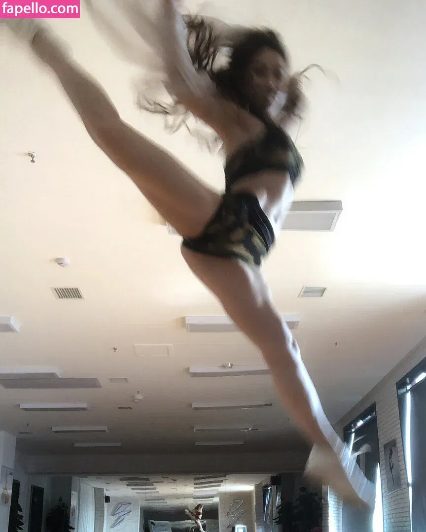 Yuan Herong Onlyfans Photo Gallery 