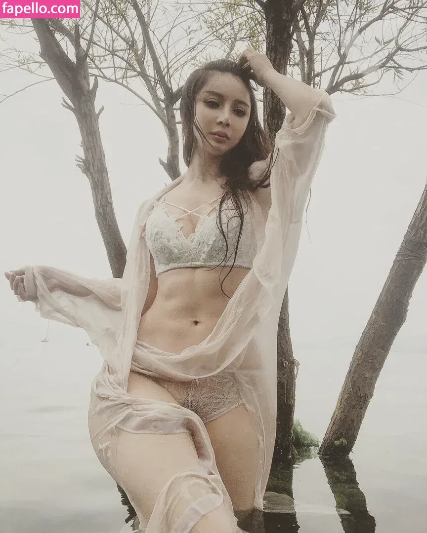 Yuan Herong Onlyfans Photo Gallery 