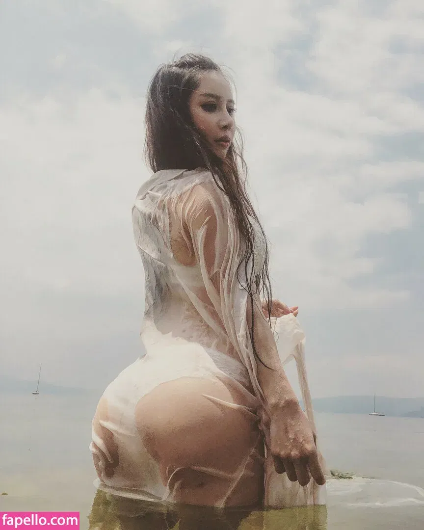 Yuan Herong Onlyfans Photo Gallery 