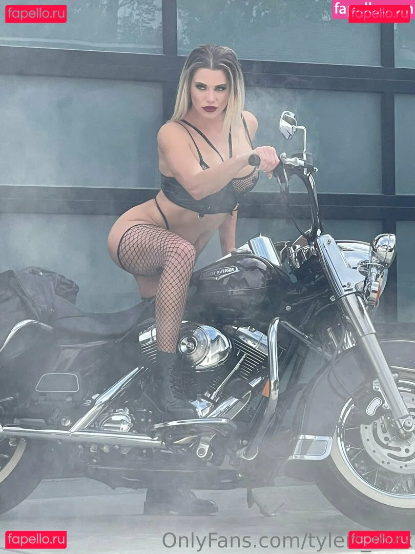 tylerr_foxx Onlyfans Photo Gallery 