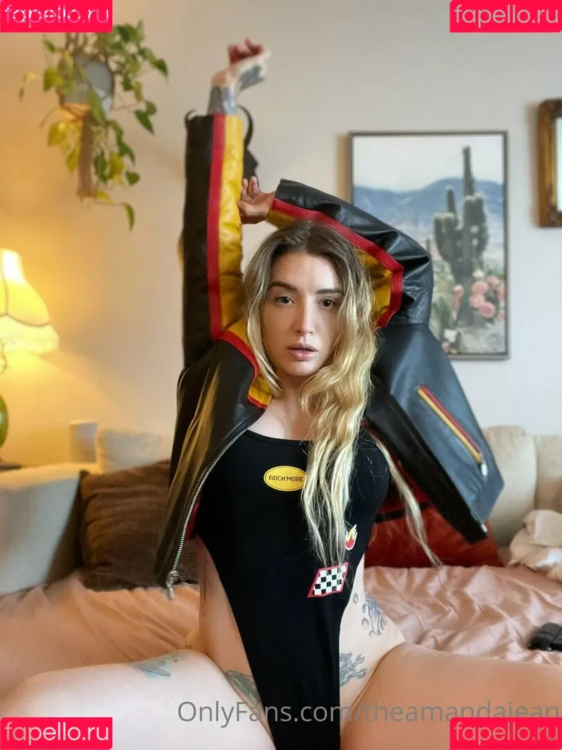 Theamandajean Onlyfans Photo Gallery 