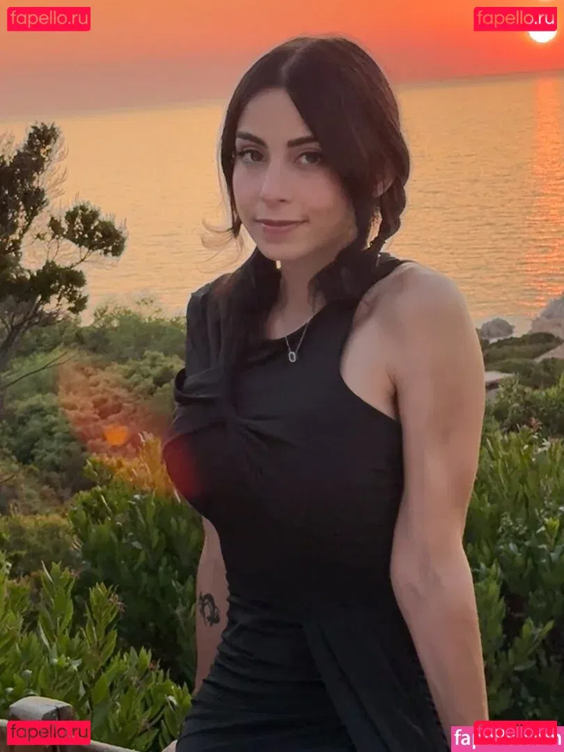 Kurolily Onlyfans Photo Gallery 