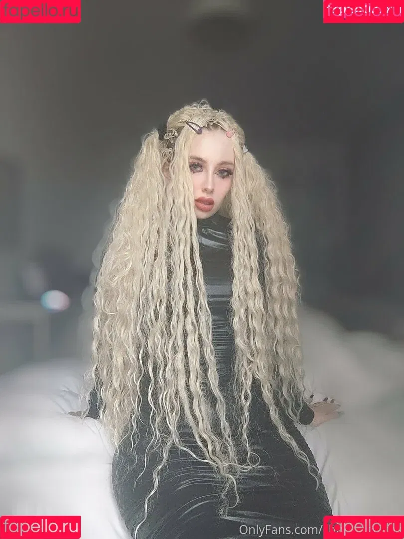 chrysilunafree Onlyfans Photo Gallery 