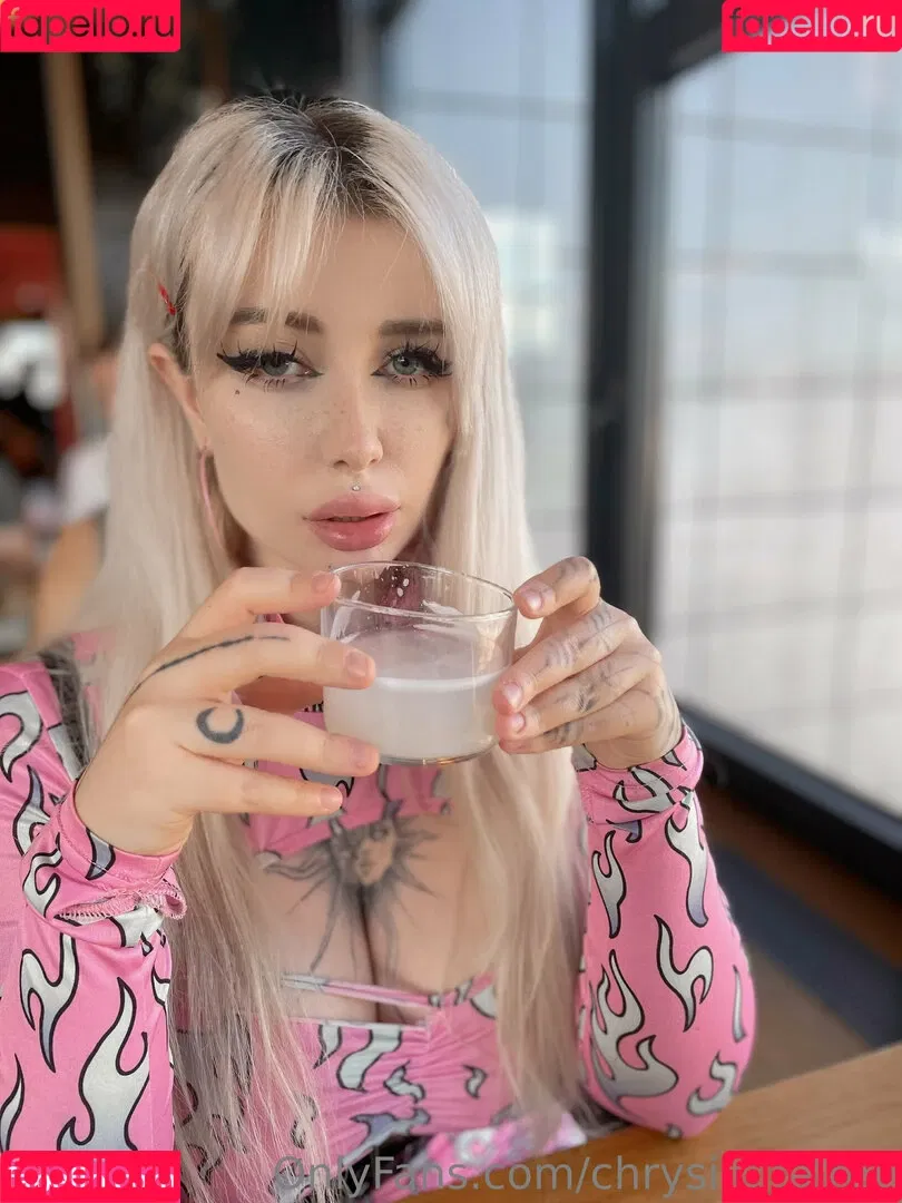 chrysilunafree Onlyfans Photo Gallery 
