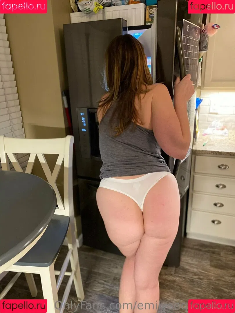 emilysequoiafree Onlyfans Photo Gallery 