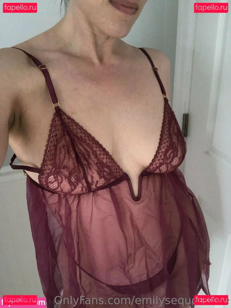 emilysequoiafree Onlyfans Photo Gallery 