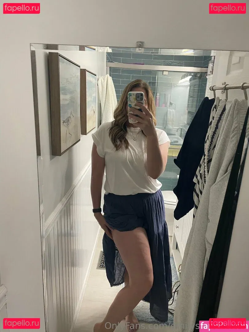 emilysequoiafree Onlyfans Photo Gallery 