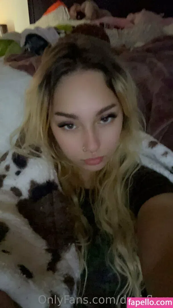 desi.flora Onlyfans Photo Gallery 