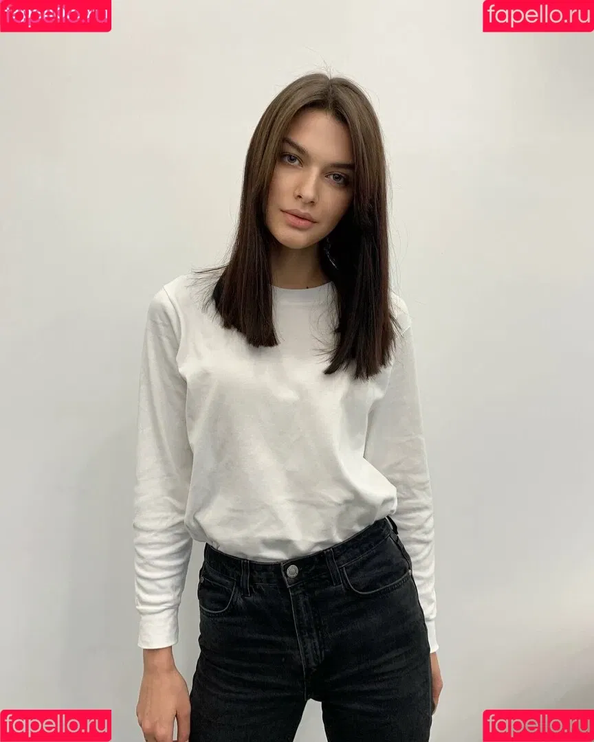 Sasha Zotova Onlyfans Photo Gallery 