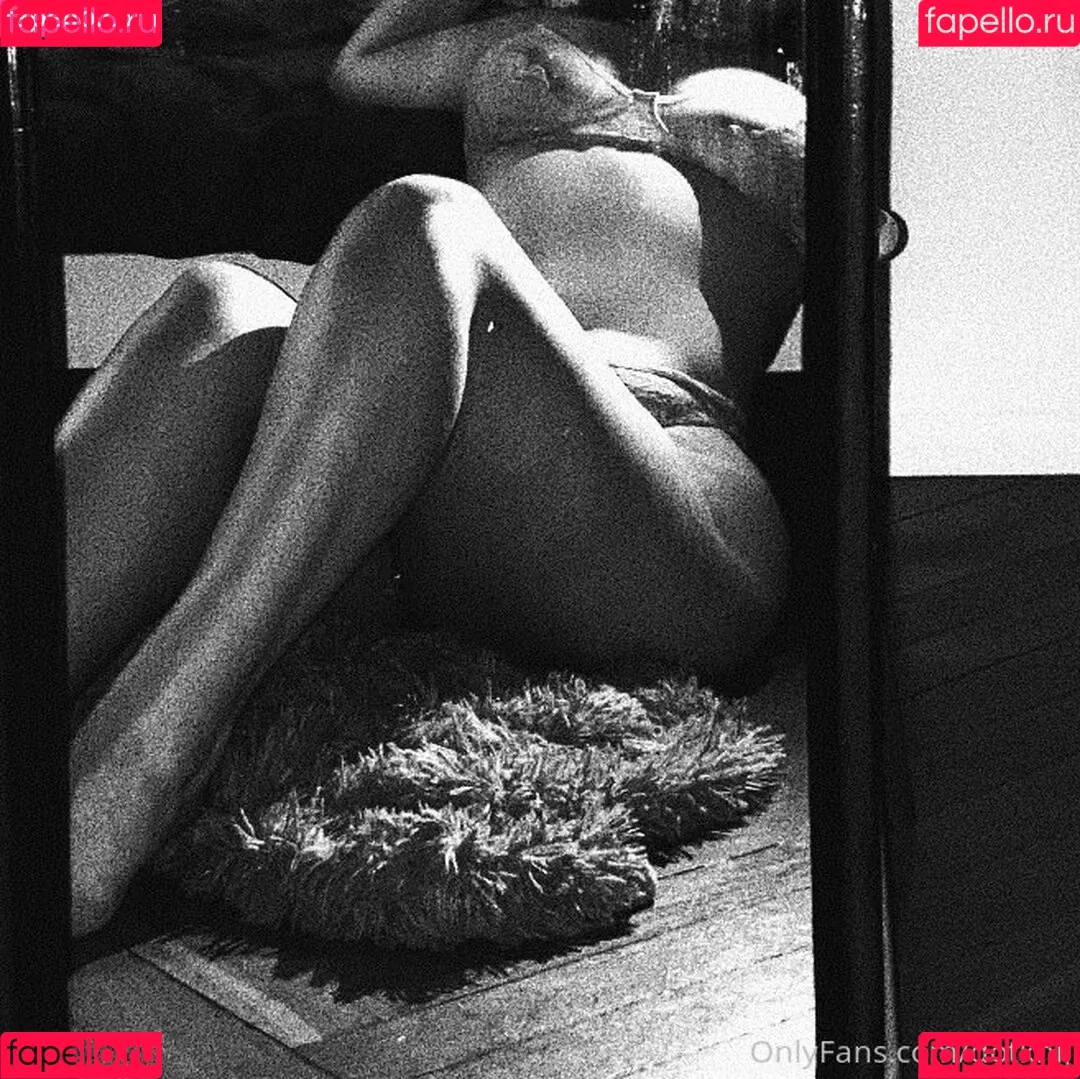 dotknij Onlyfans Photo Gallery 