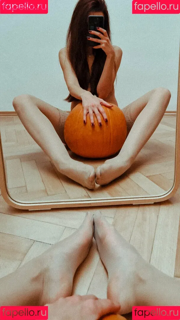 Noemi Kovacs Onlyfans Photo Gallery 