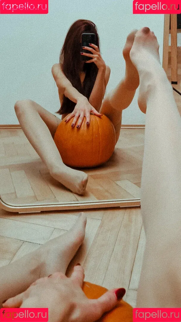 Noemi Kovacs Onlyfans Photo Gallery 