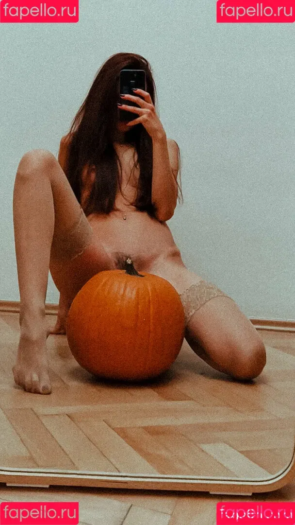 Noemi Kovacs Onlyfans Photo Gallery 