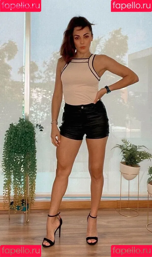 Ale Rivera "La Jarocha" Onlyfans Photo Gallery 