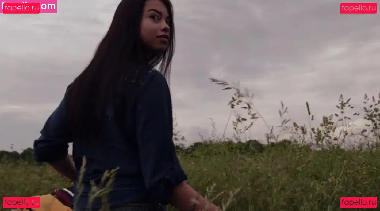 Amber Midthunder Onlyfans Photo Gallery 