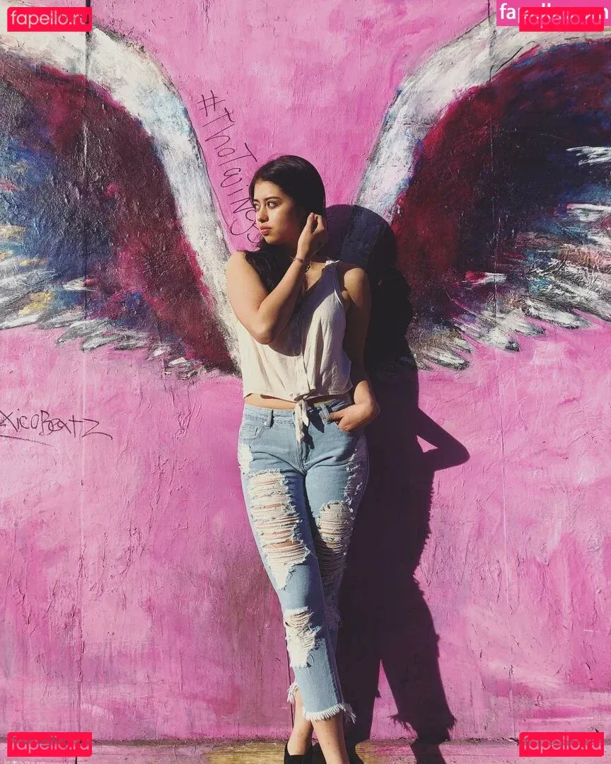 Amber Midthunder Onlyfans Photo Gallery 