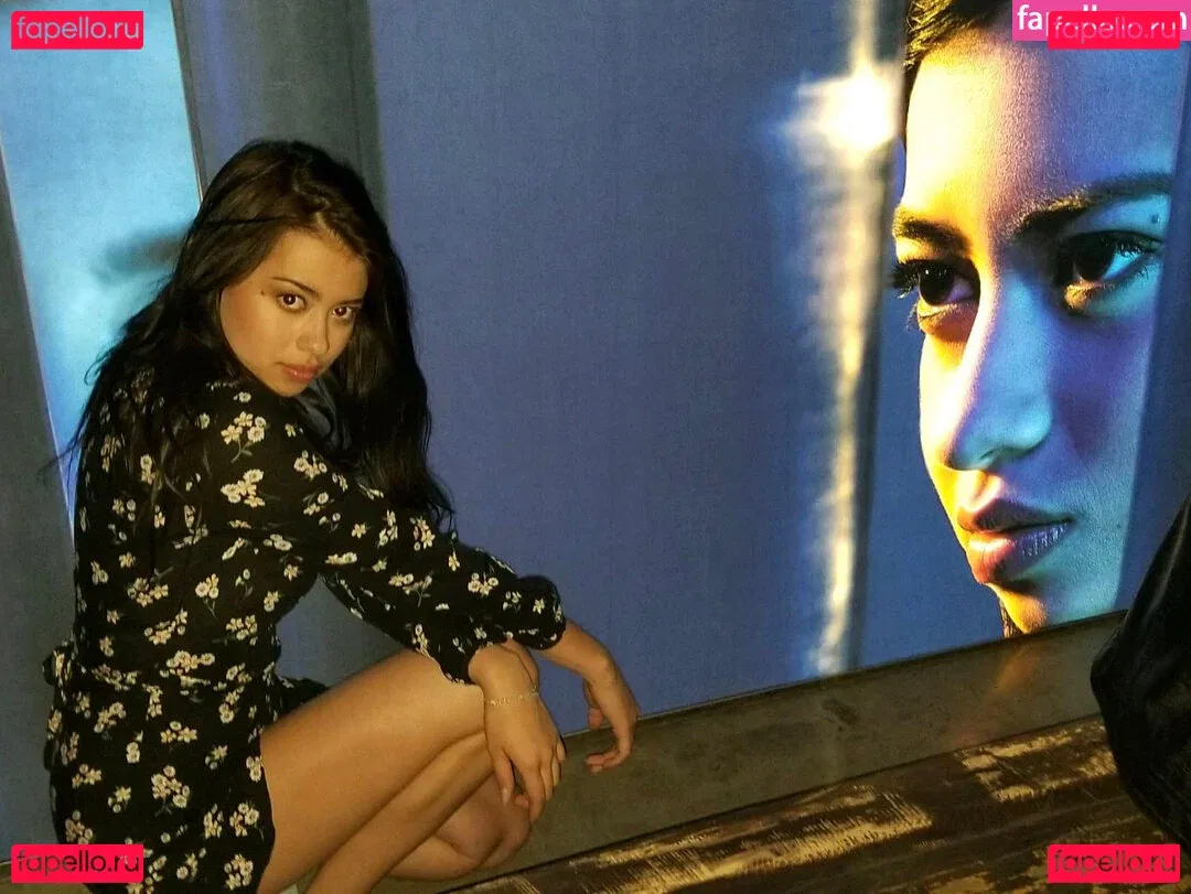 Amber Midthunder Onlyfans Photo Gallery 