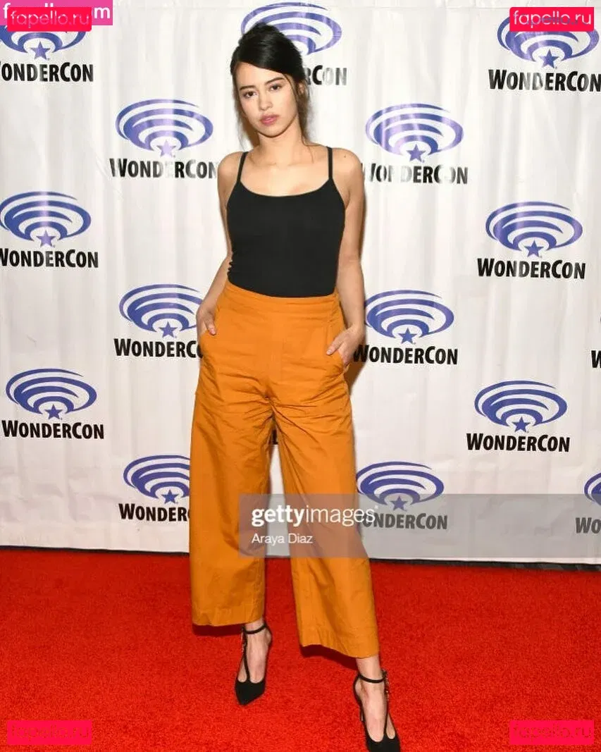 Amber Midthunder Onlyfans Photo Gallery 