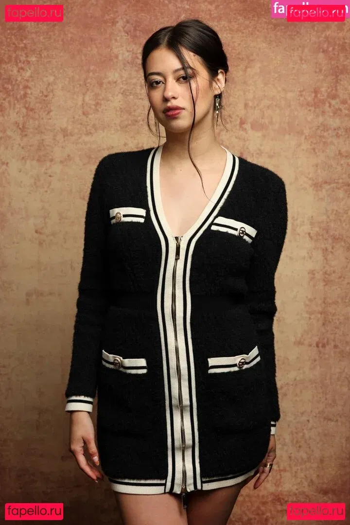 Amber Midthunder Onlyfans Photo Gallery 