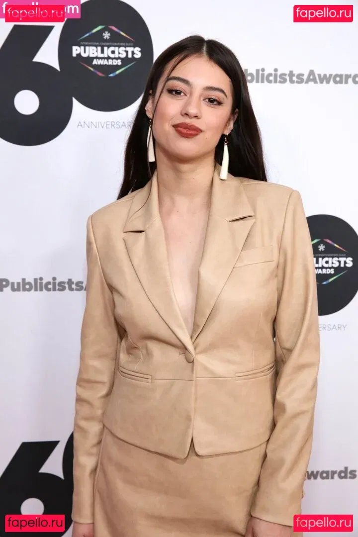 Amber Midthunder Onlyfans Photo Gallery 