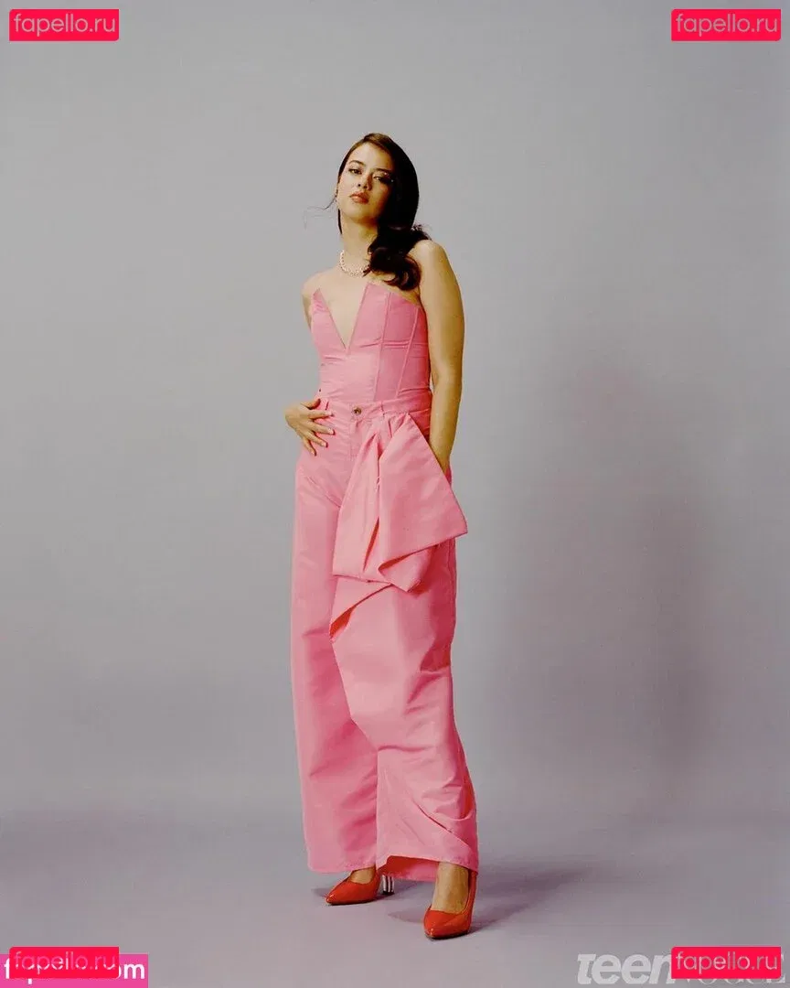 Amber Midthunder Onlyfans Photo Gallery 