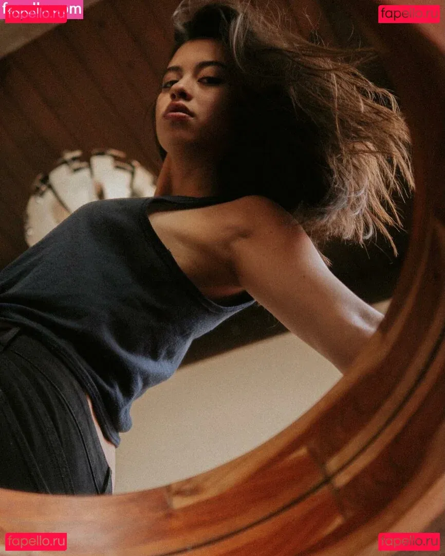 Amber Midthunder Onlyfans Photo Gallery 