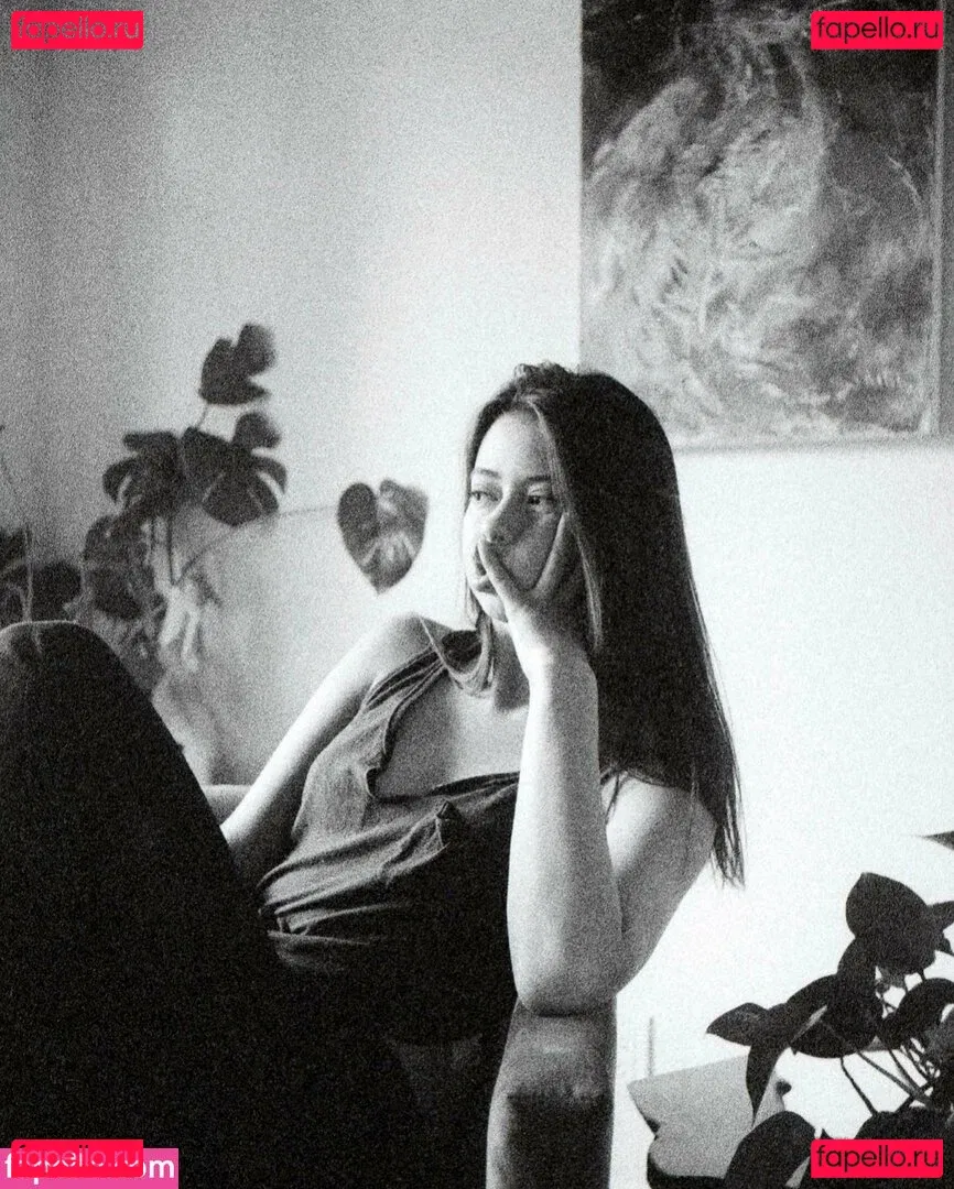 Amber Midthunder Onlyfans Photo Gallery 