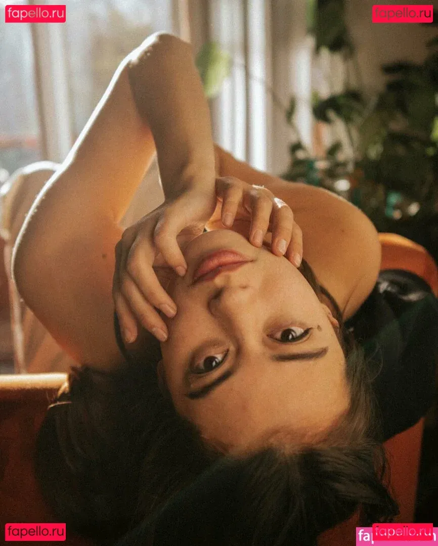 Amber Midthunder Onlyfans Photo Gallery 