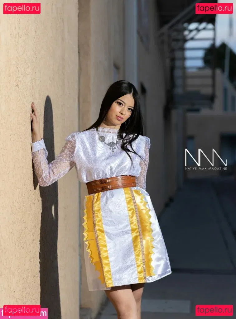 Amber Midthunder Onlyfans Photo Gallery 