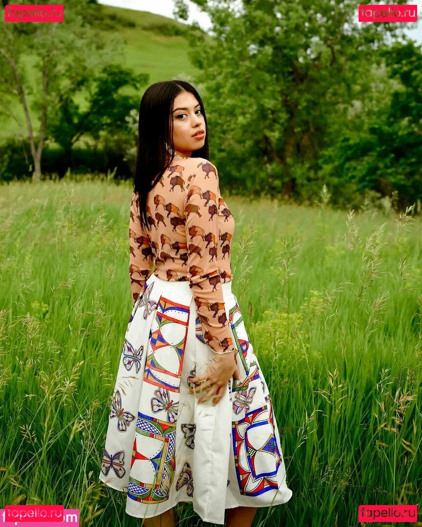 Amber Midthunder Onlyfans Photo Gallery 