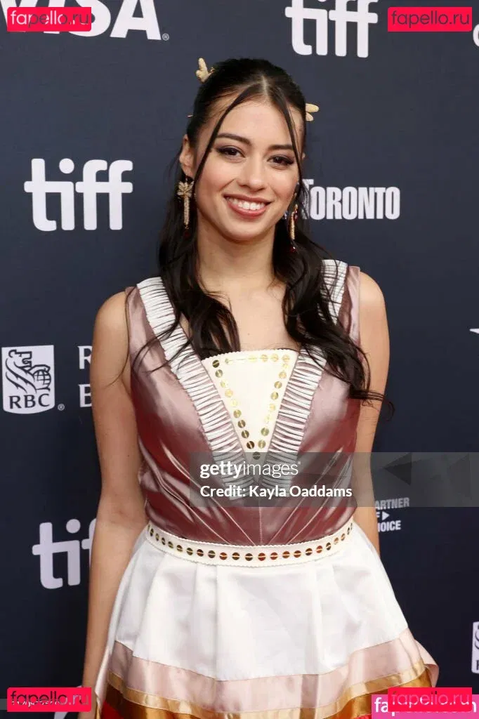 Amber Midthunder Onlyfans Photo Gallery 