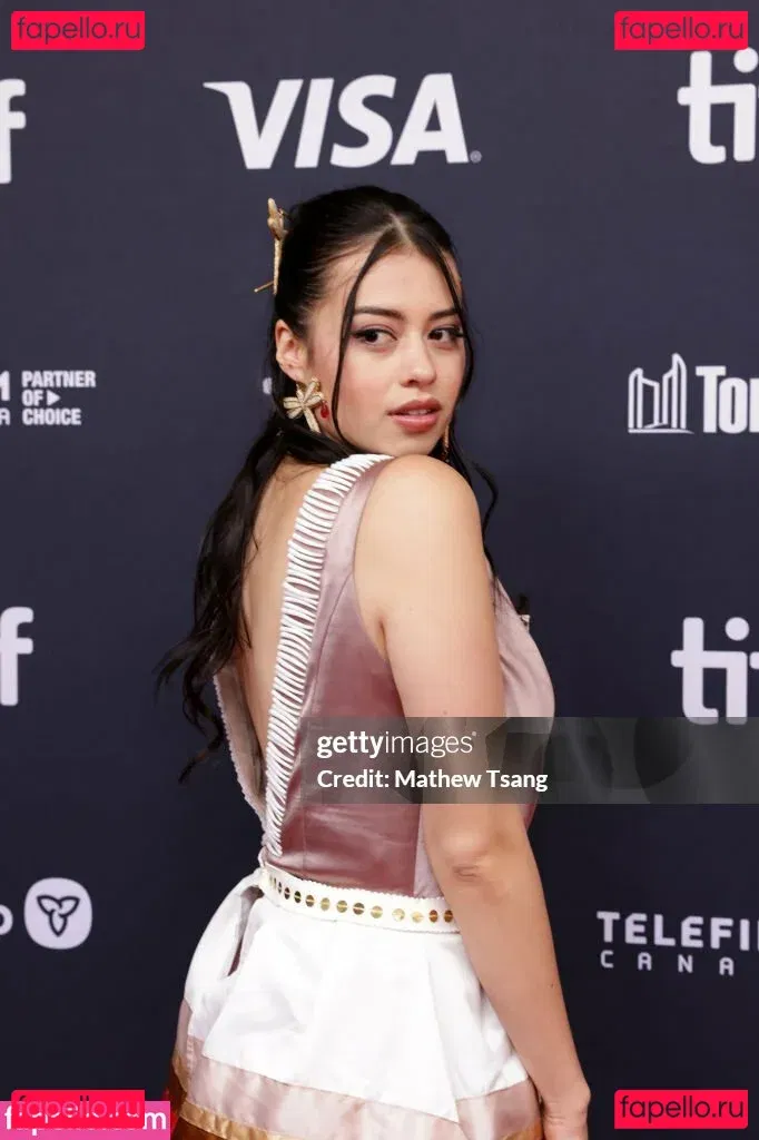 Amber Midthunder Onlyfans Photo Gallery 