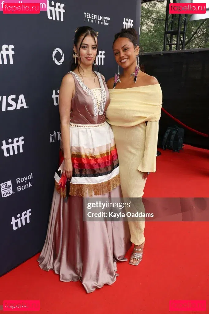 Amber Midthunder Onlyfans Photo Gallery 