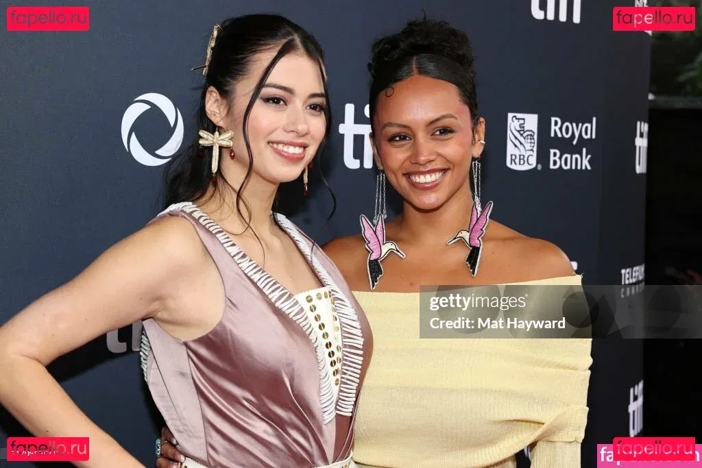 Amber Midthunder Onlyfans Photo Gallery 