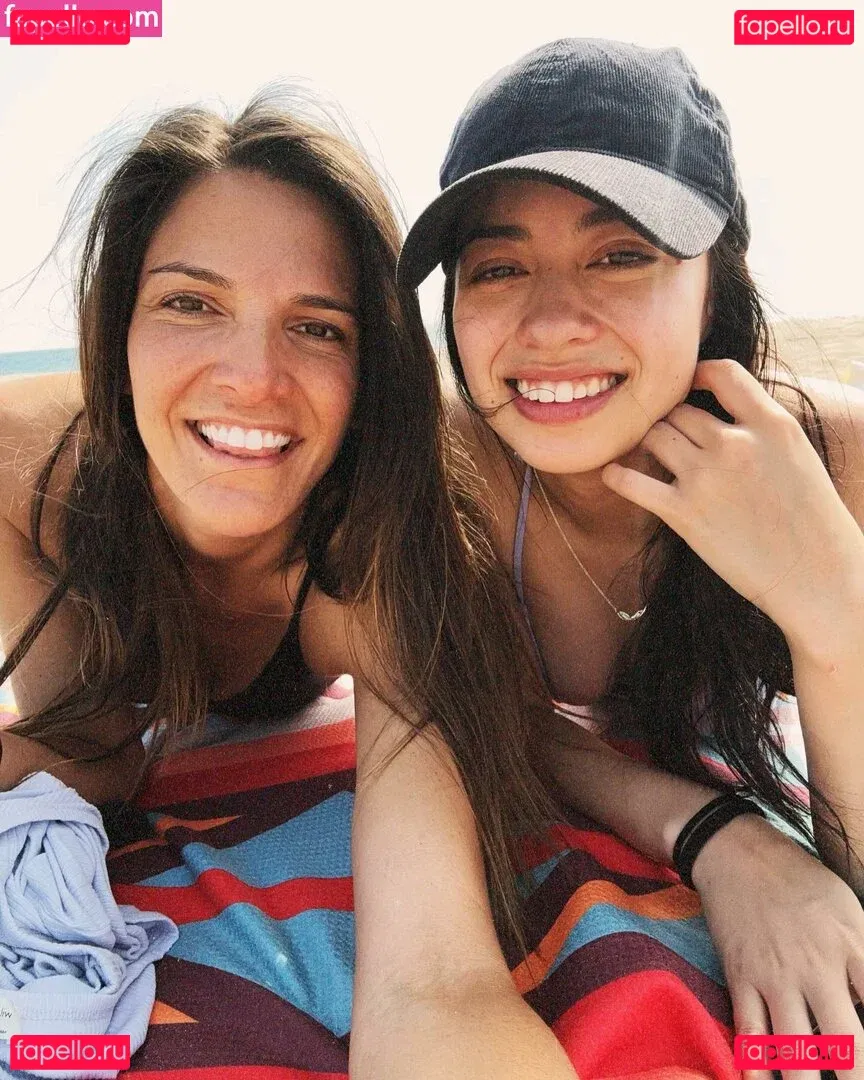 Amber Midthunder Onlyfans Photo Gallery 