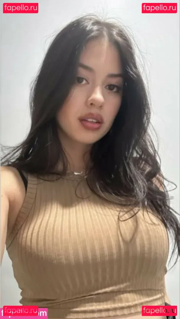 Amber Midthunder Onlyfans Photo Gallery 