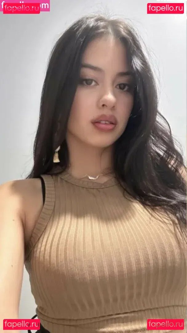 Amber Midthunder Onlyfans Photo Gallery 