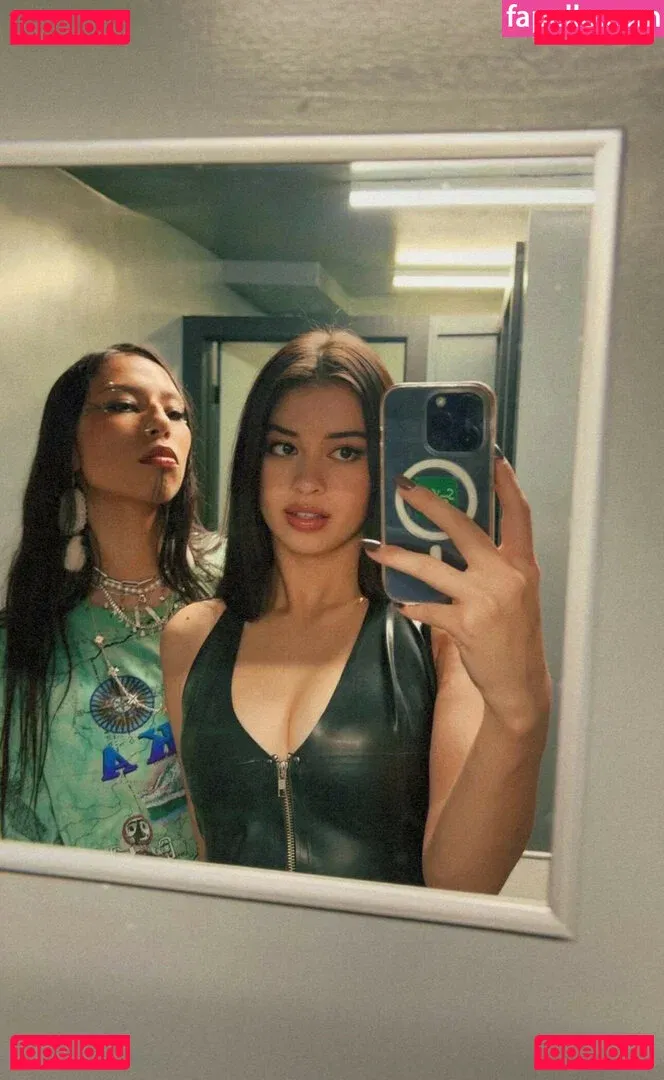 Amber Midthunder Onlyfans Photo Gallery 