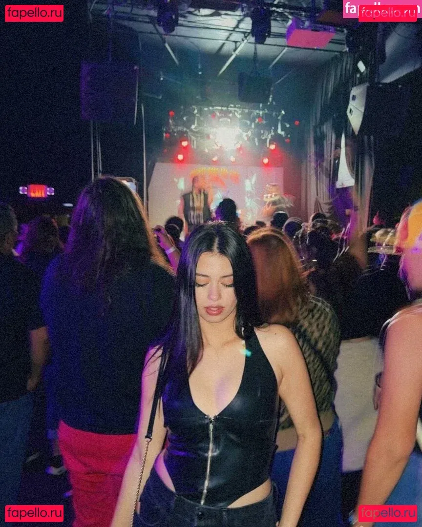 Amber Midthunder Onlyfans Photo Gallery 