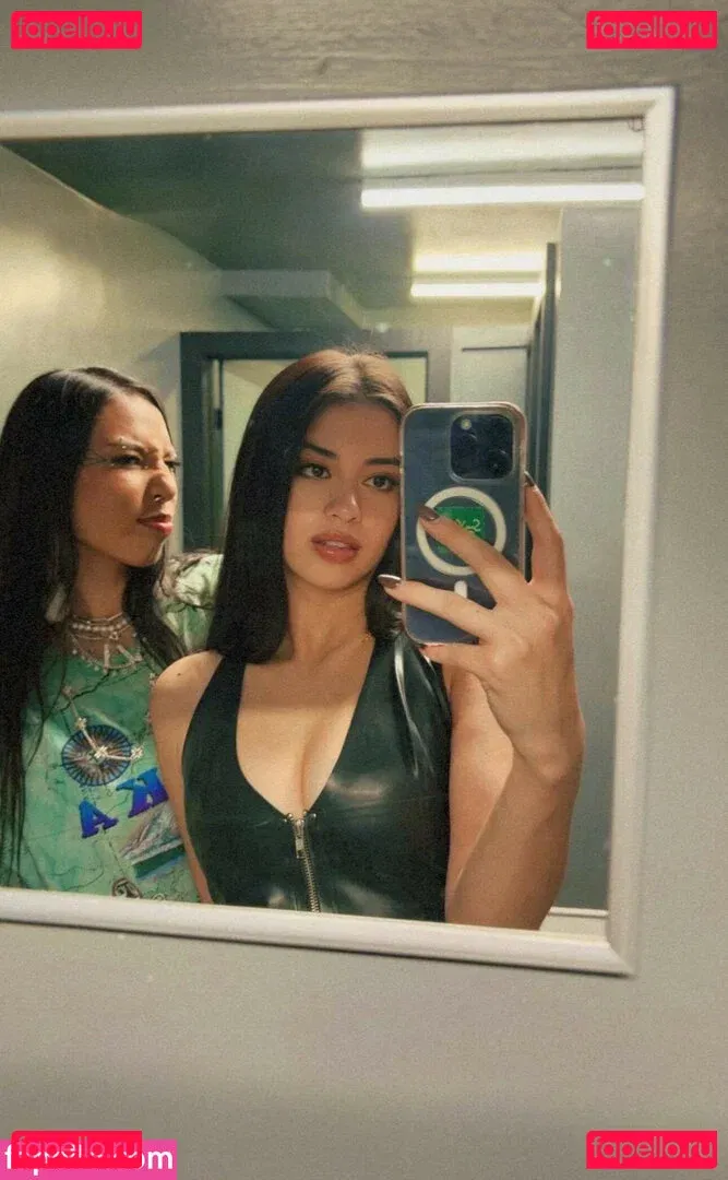 Amber Midthunder Onlyfans Photo Gallery 