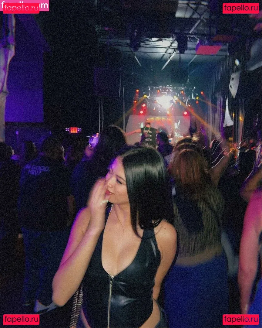 Amber Midthunder Onlyfans Photo Gallery 